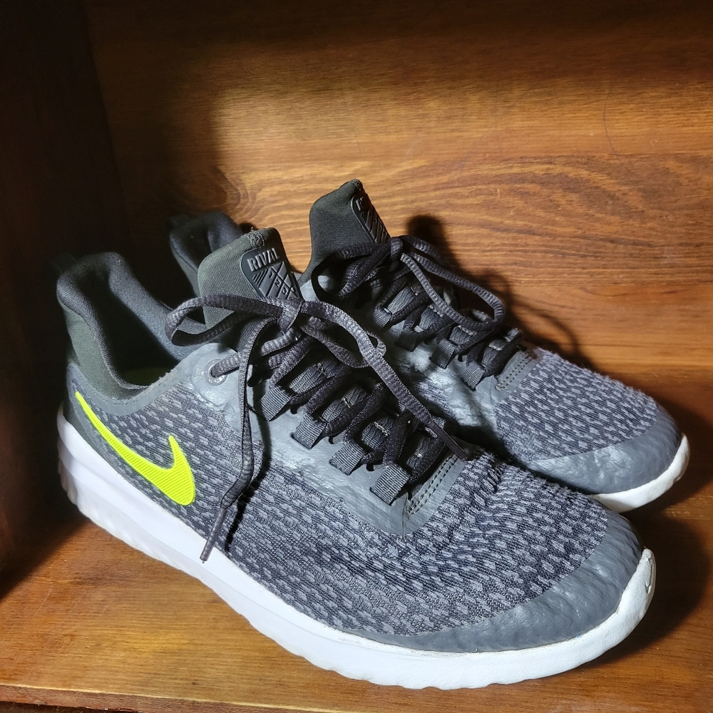 Nike Renewal Rival Athletic Sneaker 8.5 - Picture 2 of 5
